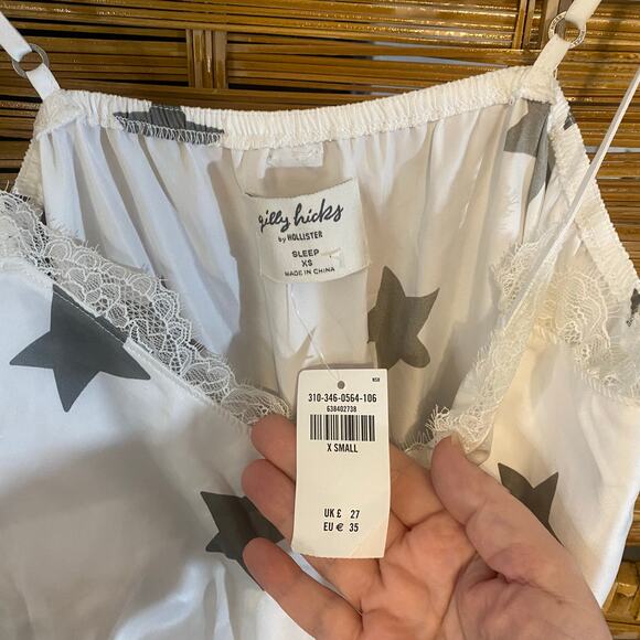 Gilly Hicks by Hollister Star Print Satin Pajama Set XS Top & Lace Romper NWT - Picture 7 of 11